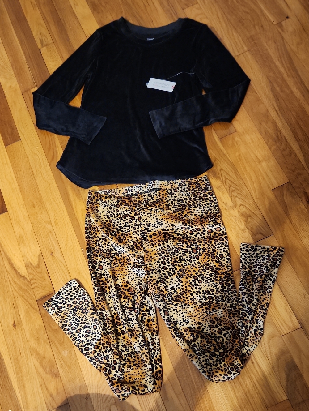 Climate Right Cuddl Duds Black Velour Top & Leopard Print Leggings NWT Size M